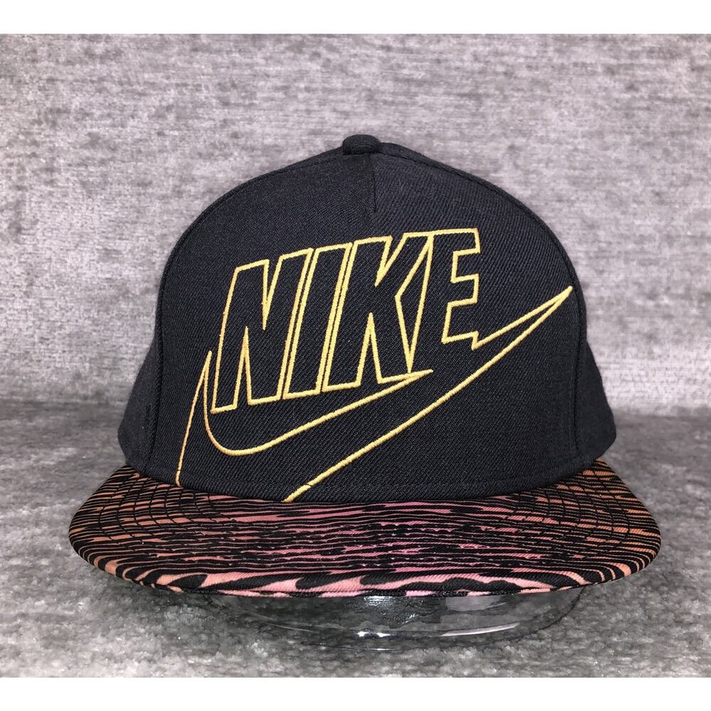 Nike True Wool Spell Out Gray Neon Pink Yellow Snap Back Cap Hat